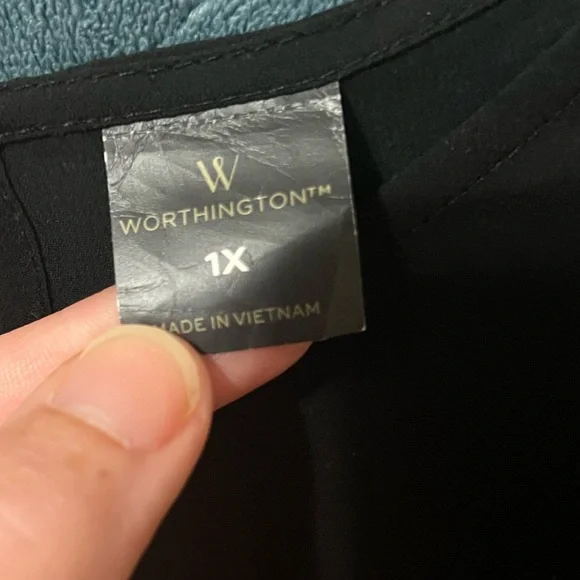 Women's Worthington 1X Lace Sleeve Sheer Blouse - Picture 4 of 8